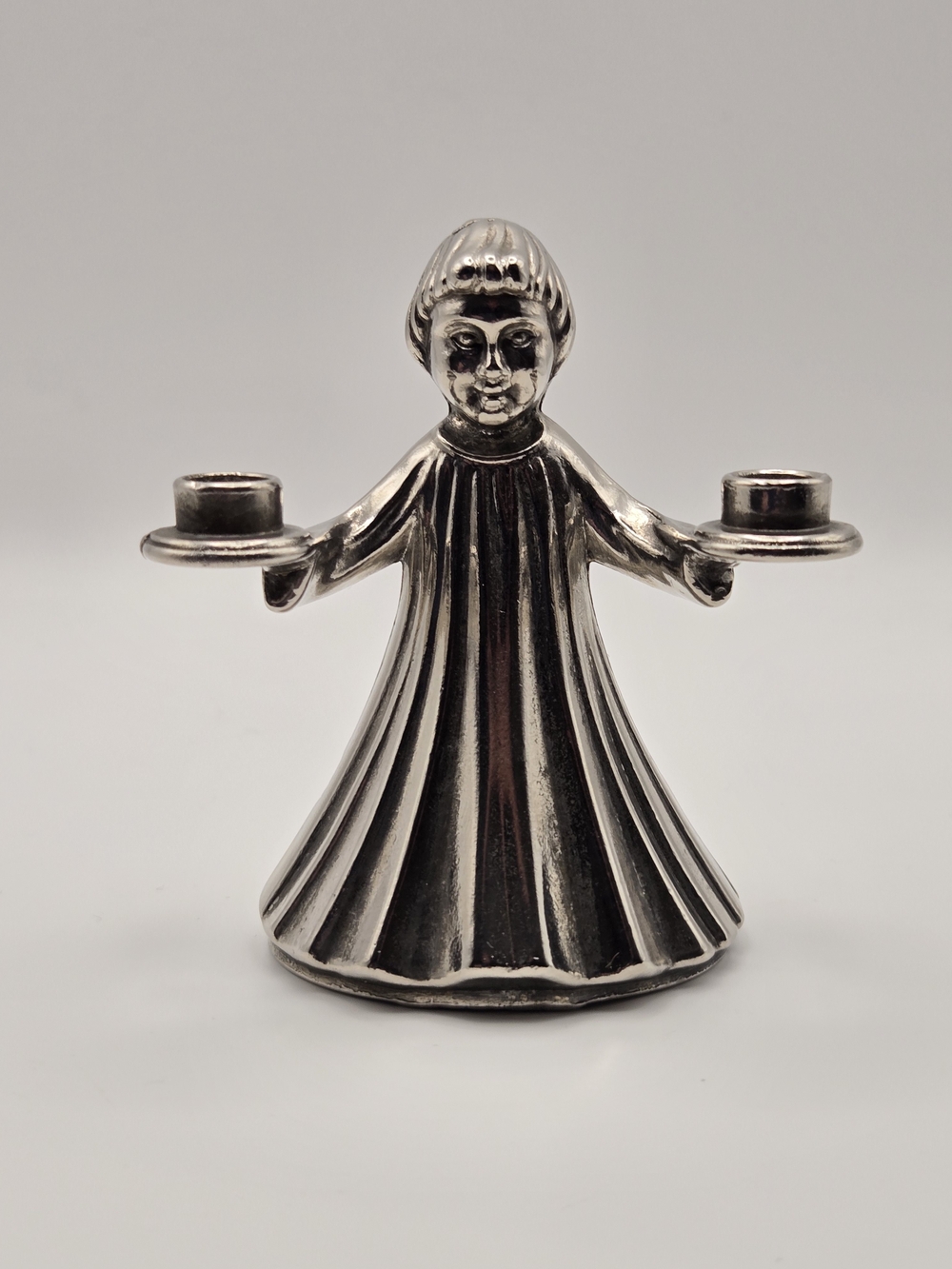 Vntg 3 3/8" tall angel/ Choir candle holder, silver plated Stamped Italy